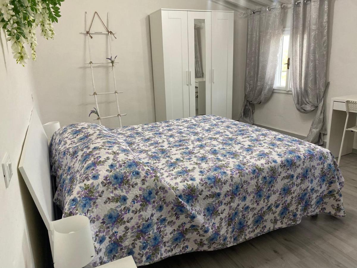 La Petite Maison Usigliano Exteriér fotografie
